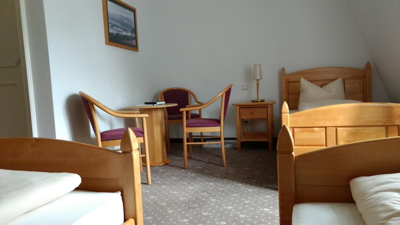 Lindenhof / Gastehaus An Der Teufelsmauer Hotel Thale Luaran gambar
